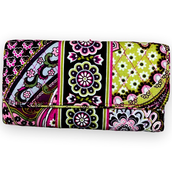Vera Bradley Handbags - Vera Bradley Paisley Quilted Wallet